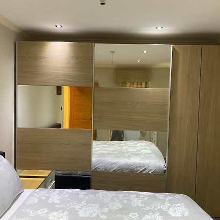 Ruislip Guest House Buitenkant foto