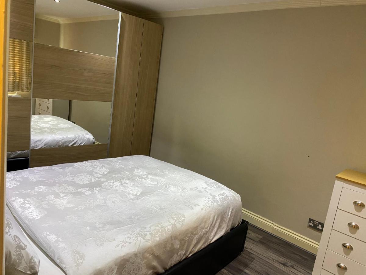 Ruislip Guest House Buitenkant foto