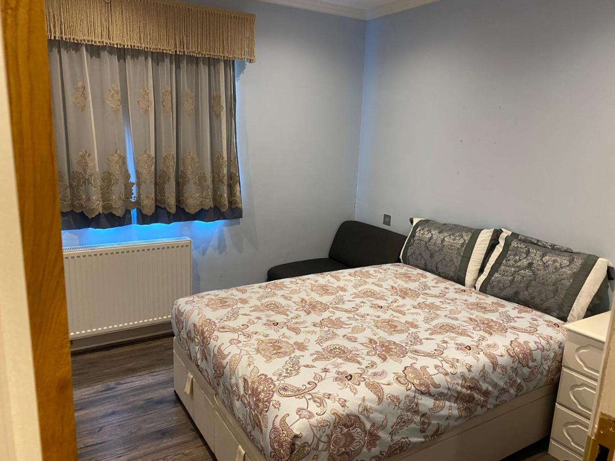Ruislip Guest House Buitenkant foto